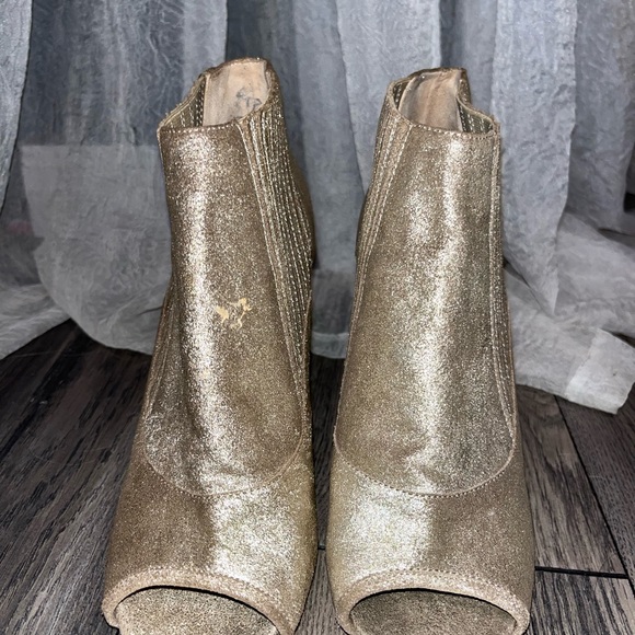 Jimmy Choo Brenna Metallic Heel - Picture 4 of 10